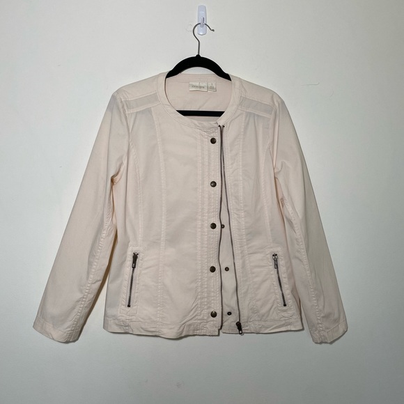 Chicos - Picture 4 of 13